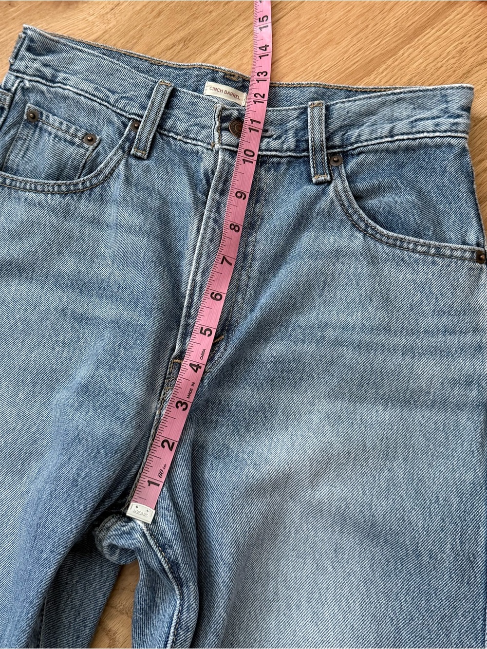 Levi’s Cinch Barrel Jeans Size 26x31 - Picture 5 of 12